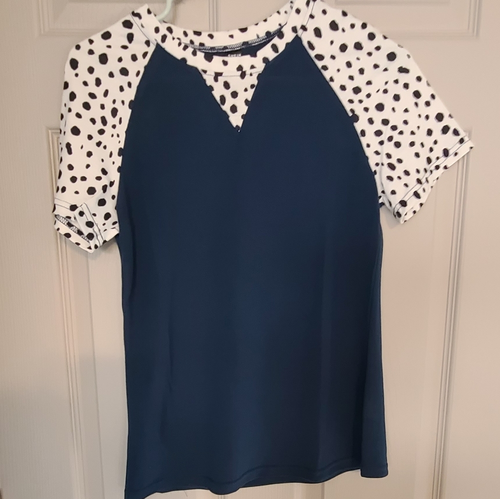 Women's short sleeved shirt